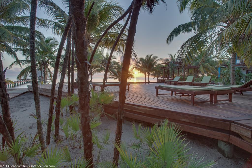 Robert'S Grove Beach Resort Placencia Exterior foto